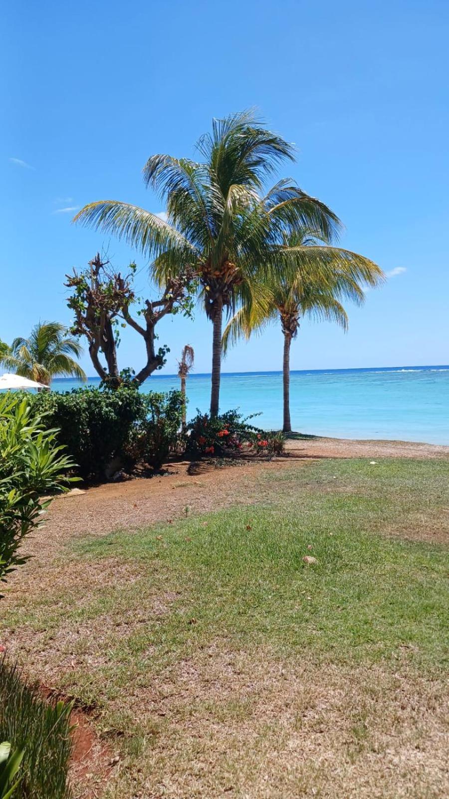 Cap Ouest Luxury Beachfront Flic en Flac Exterior photo